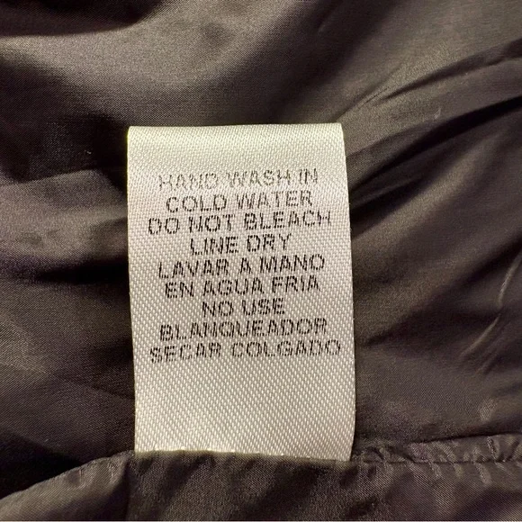 NWT Entro Black Puffer Vest with Puff Sleeves Size Medium - Picture 9 of 9